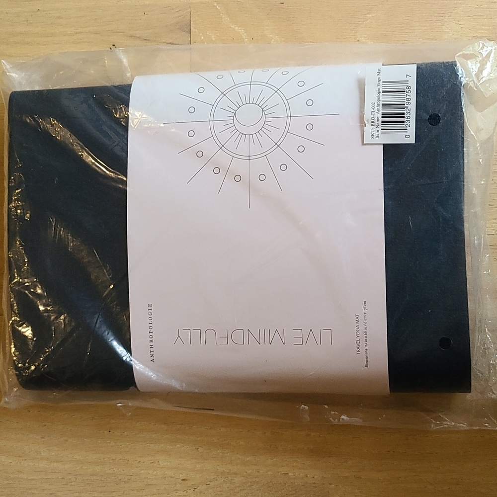 Travel yoga mat